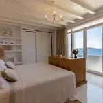 Vila Macaro With Direct Access *